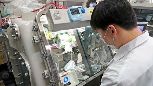 曹德旺直言汽車充電設(shè)備的研發(fā)挑戰(zhàn)與機(jī)遇